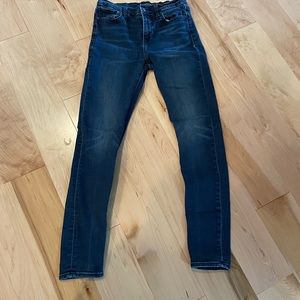 Lucky Brand stretchy Jeans size 4/27